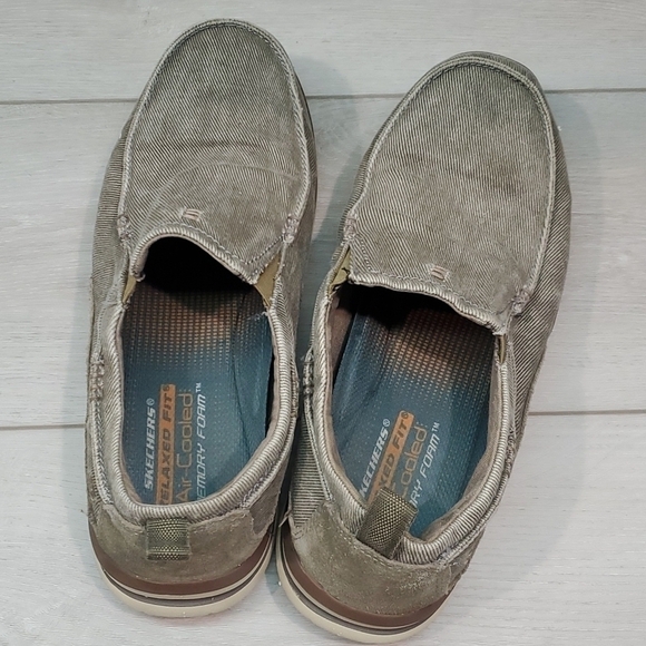 Skechers Mens Relaxed fit Air Cooled Memory foam Loafer Slip on shoes sz 8 main image 9
